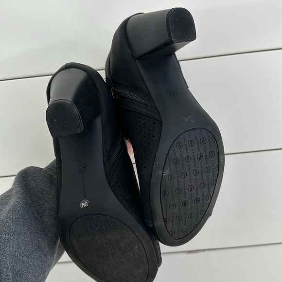 Giani Bernini Memory Foam Booties Size 10 - Picture 3 of 6